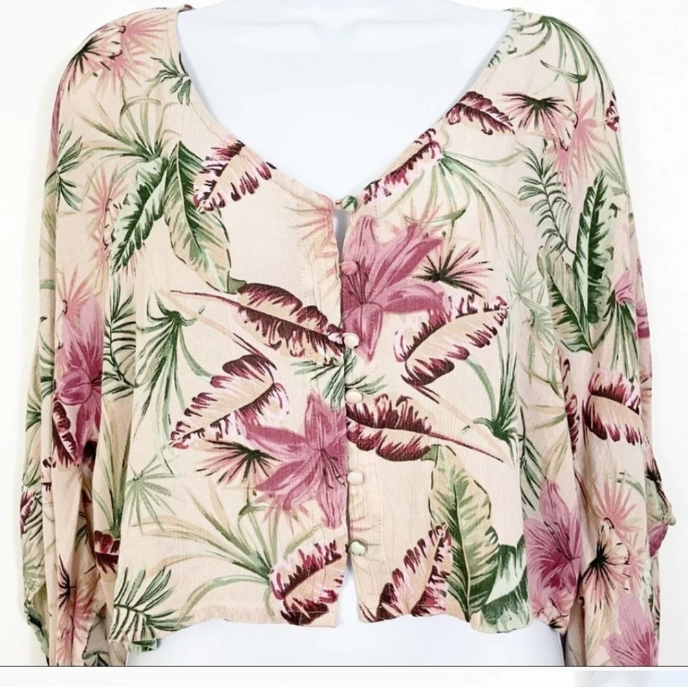 2 Piece Set AMUSE SOCIETY Brisa Aventura Shorts Kimono Crop Top Small S Floral - Picture 6 of 7